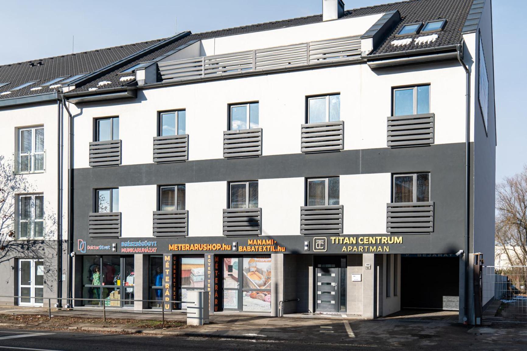 Titan Centrum Apartman Nyíregyháza Exteriör bild
